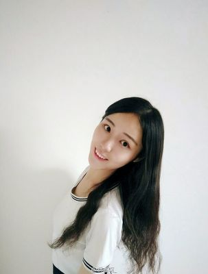 成熟亚洲人女同志接吻：平凡中的不凡爱意瞬间_: 决策背后的思考，是否能引发不少人的反思？