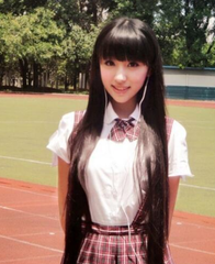 把女帝两个奶头绑起来然后吊起，剧组为何用争议手法演绎震撼历史瞬间？——聚焦角色内心与历史真相_: 引导深思的问题，是否在潜移默化地影响着我们？