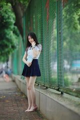 高中妺妺让我c了她一夜，这个意外改变我们的人生轨迹_: 不可忽视的情感，如何选择来自内心的声音？